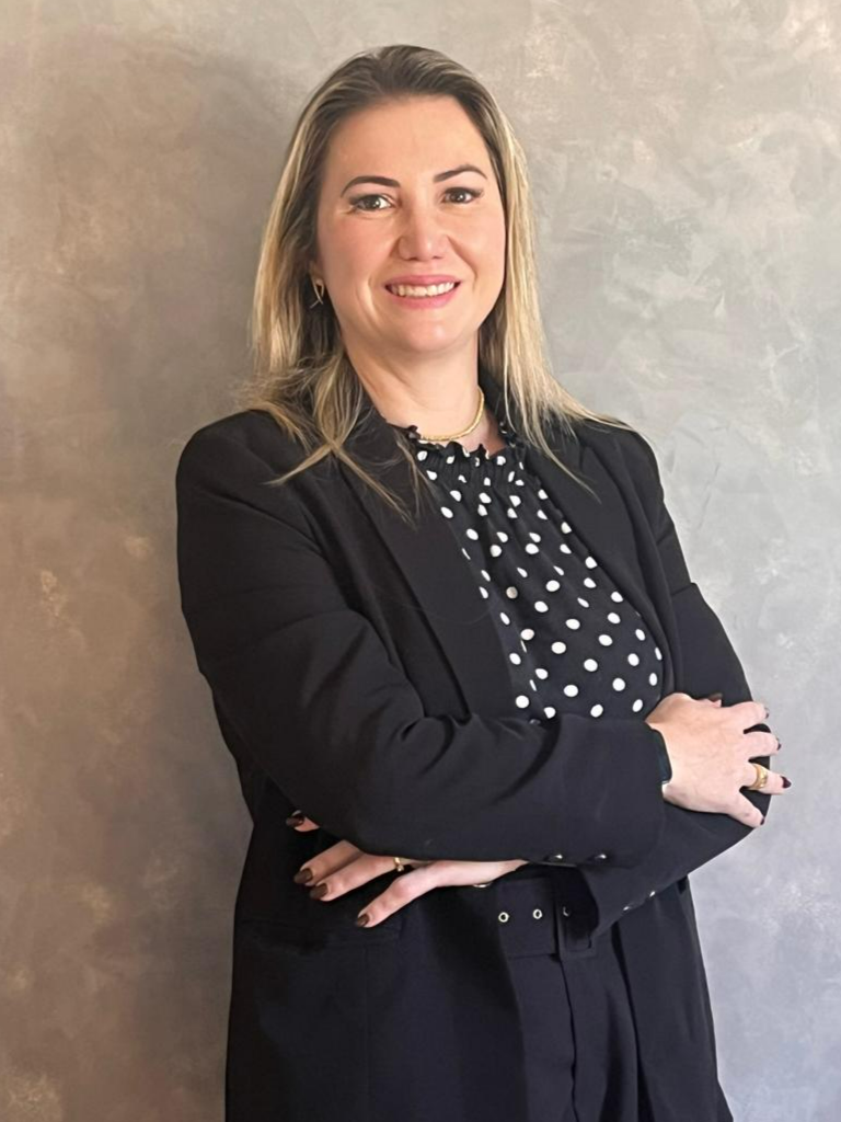 Ana Cristina Oliveira Mahle